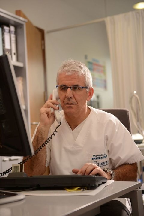 Manuel Vidal es enfermero en el centro de salud de Oroso.