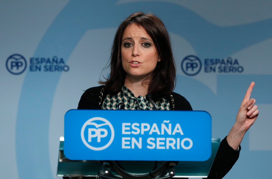 La vicesecretaria de Estudios del PP, Andrea Levy, durante una rueda de prensa del partido.