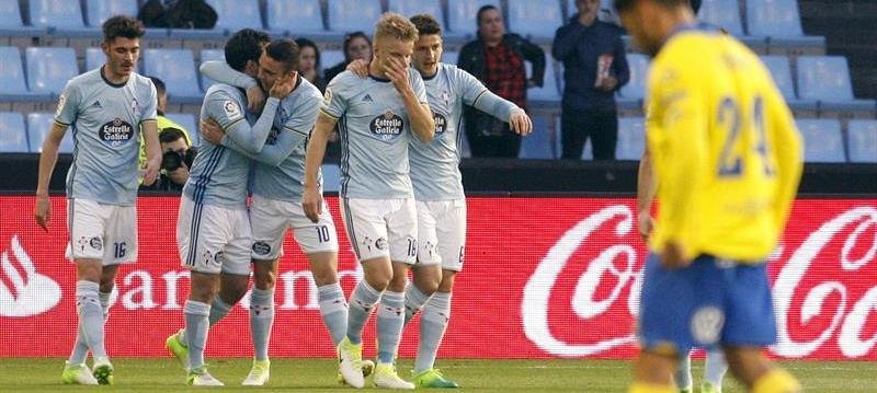 Los jugadores del Celta de Vigo celebran su primer gol ante la UD Las Palmas