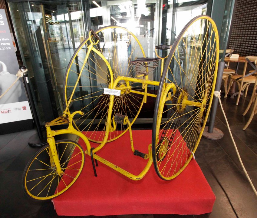 A Golpe de Pedal muestra una selección de bicicletas antiguas de ocho coleccionistas.