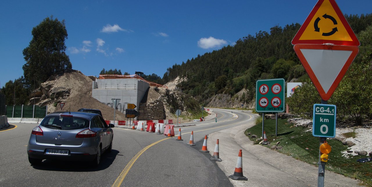 El Corredor del Morrazo, cerrado este pasado martes para realizar unas obras de cambio de un paso elevado y voladuras en el primer y segundo tramo.