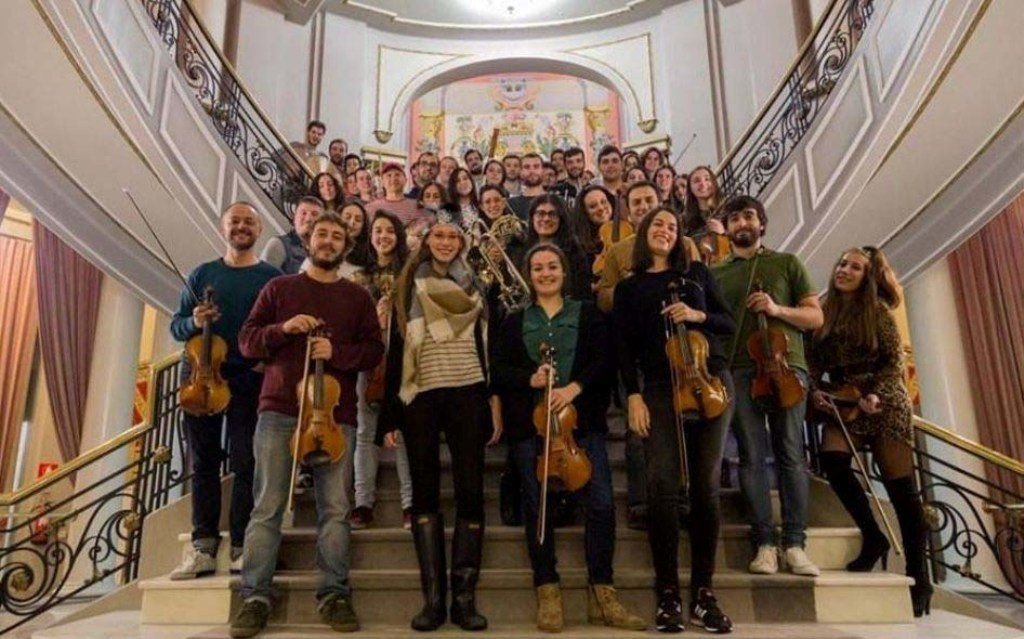 Miembros de la orquesta clásica Vigo 430.