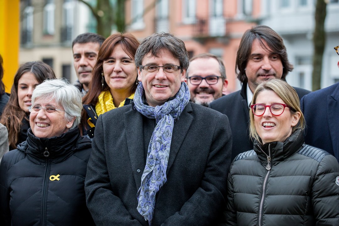 Puigdemont lideró la reunión de los diputados de Junts per Catalunya en Bruselas.