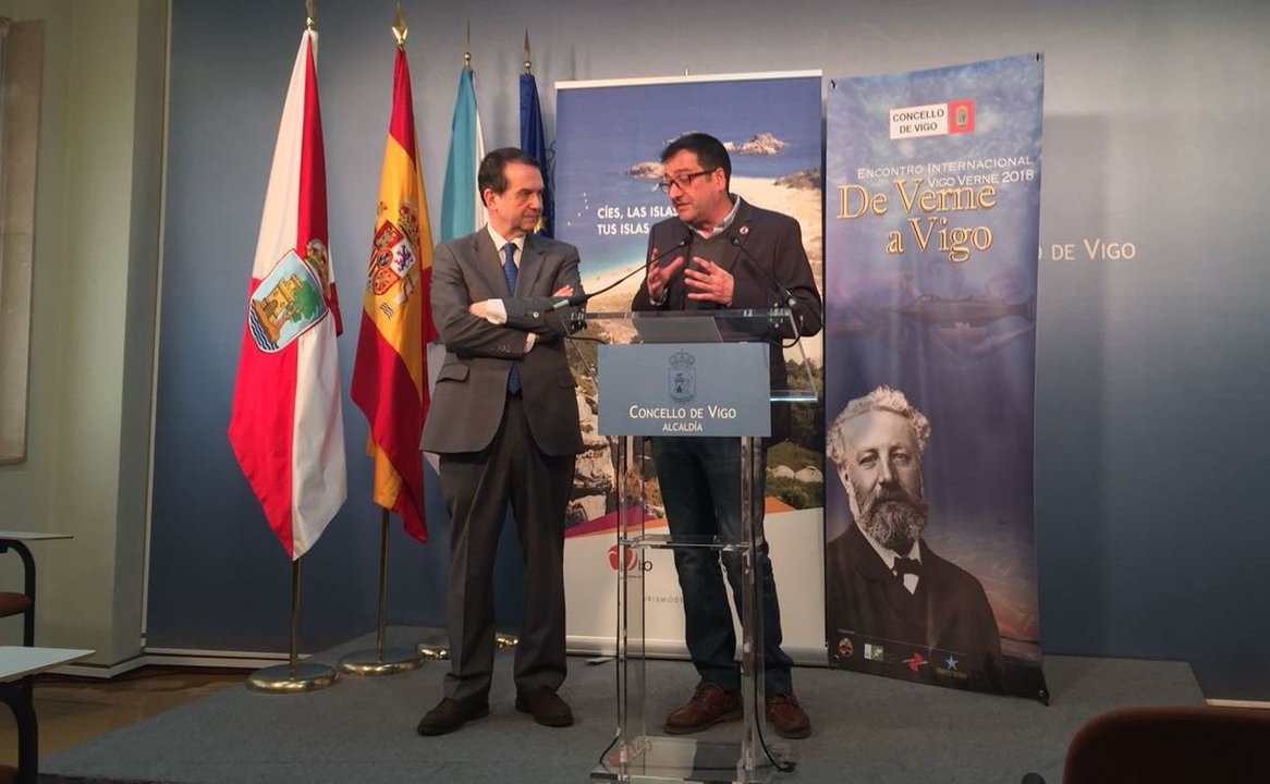 Abel Caballero y Eduardo Rolland en la presentación del encuentro internacional “De Verne a Vigo”.