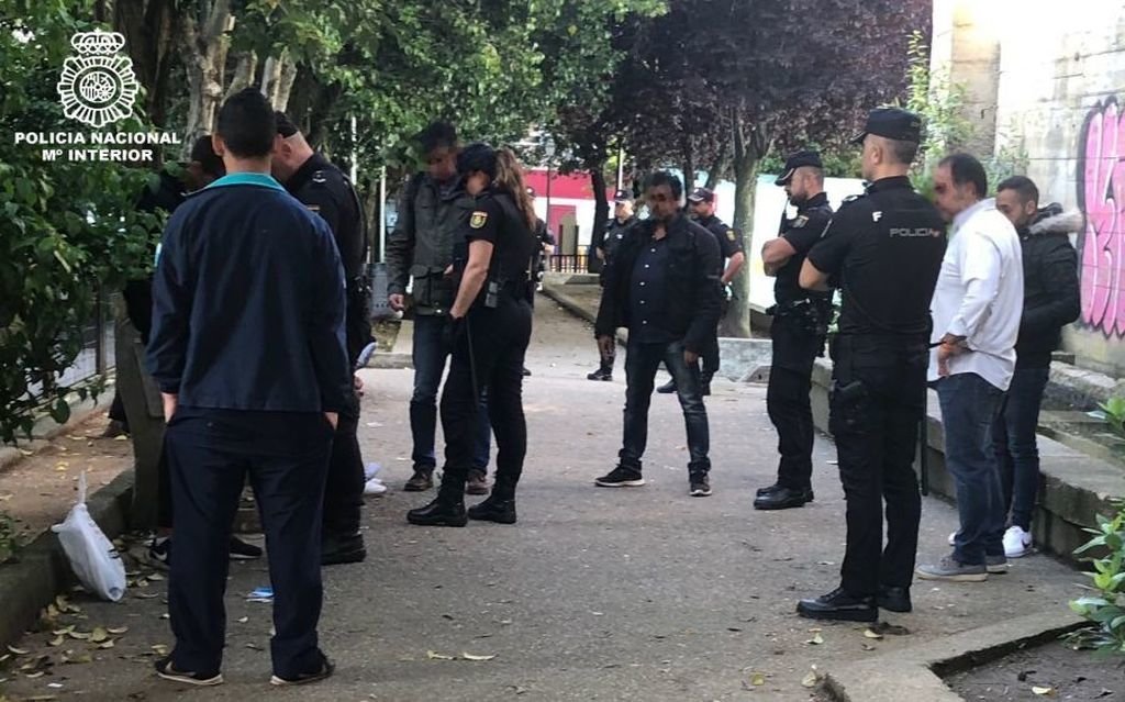Imagen de una de las redadas policiales contra el ‘menudeo’ llevada a cabo en Torrecedeira.