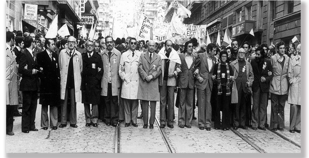 Xaime Isla, Víctor Moro, Paz Andrade, y el que llegaría a ser alcalde de Vigo, Manuel Soto, en la manifestación del 4 de Nadal de 1979 por el Estatuto.
