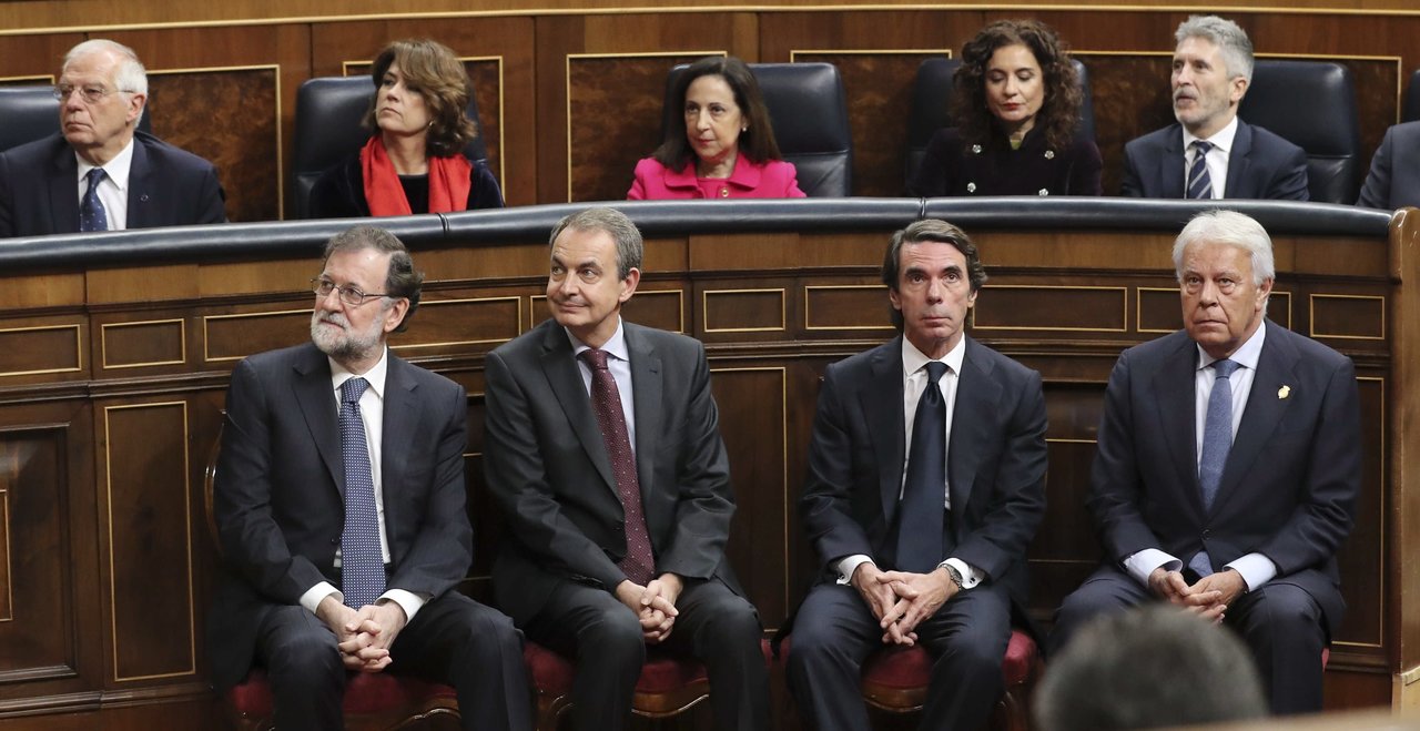 Los expresidentes Mariano Rajoy, José Luis Rodríguez Zapatero, José María Aznar y Felipe González.