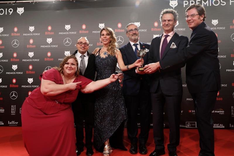 El equipo de &#34;Campeones&#34; recibe el premio a la mejor película de comedia, durante la sexta edición de los Premios Feroz 2018