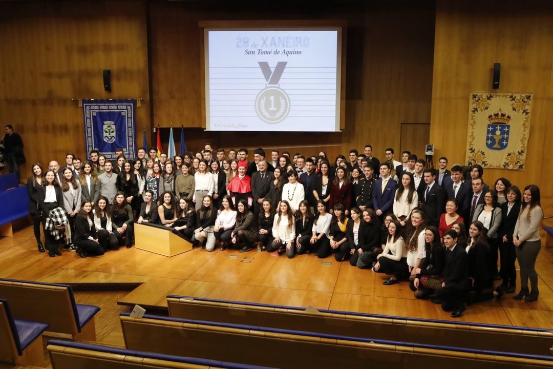La Universidad de Vigo celebró Santo Tomás de Aquino premiando a sus mejores estudiantes // JV Landín