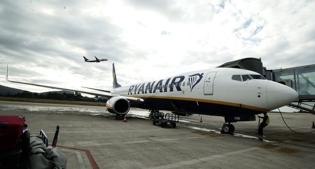 Ryanair vuela a Barcelona desde Vigo y ha anunciado vuelos a Londres y Dublín este verano.