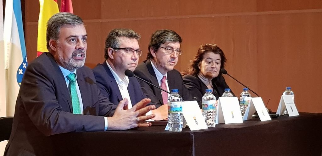 Alfonso Marnotes, Javier Bas, López-Chaves y Carmen Amoedo, ayer en la presentación.
