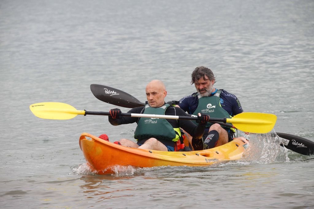Los participantes tuvieron que afrontar sectores de kayak.