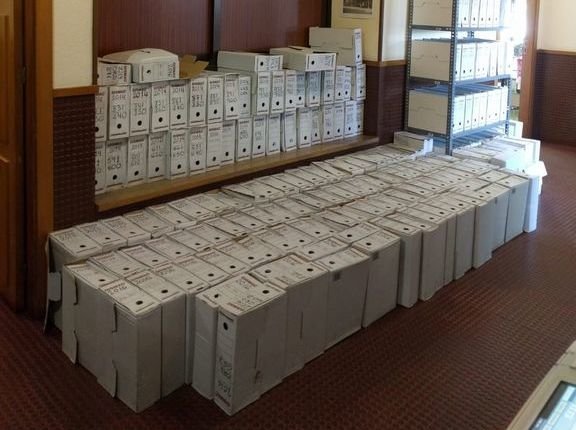 Imagen actual de los expedientes acumulados en los pasillos del juzgado de Primera Instancia 7.
