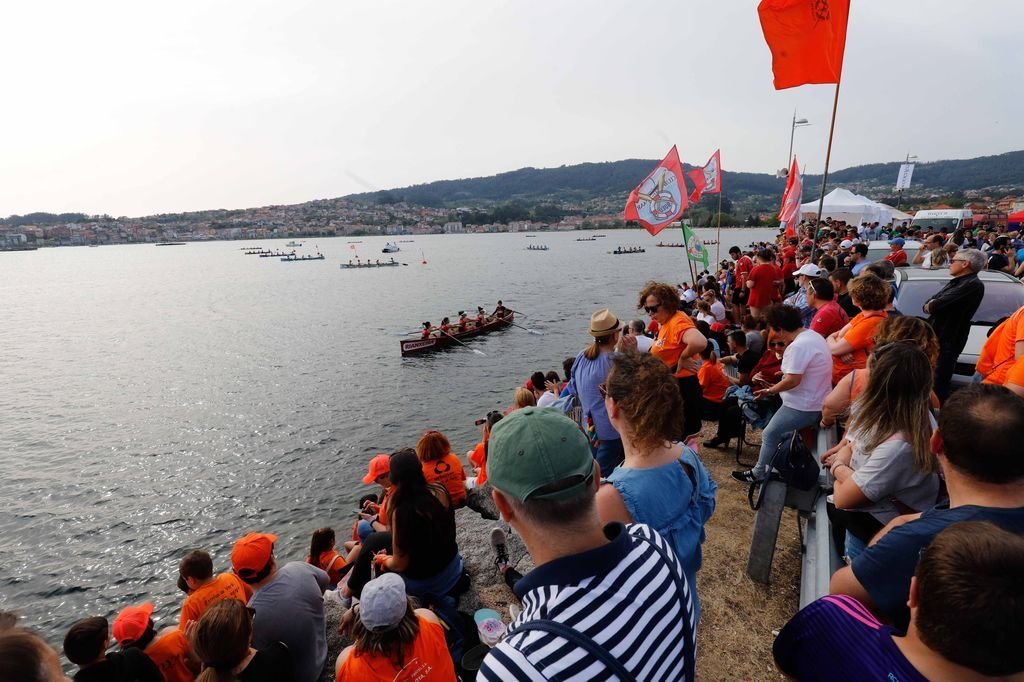 O peirao de Meira, en Moaña, viviu unha fermosa xornada de eliminatorias do Campionato Galego de ata catro horas de duración.
