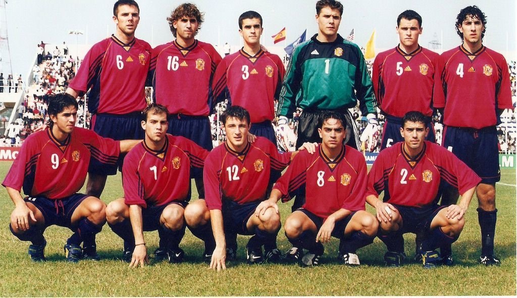Equipo titular da selección española sub-20 que gañou o Mundial de 1999 ó superar a Japón na final.
