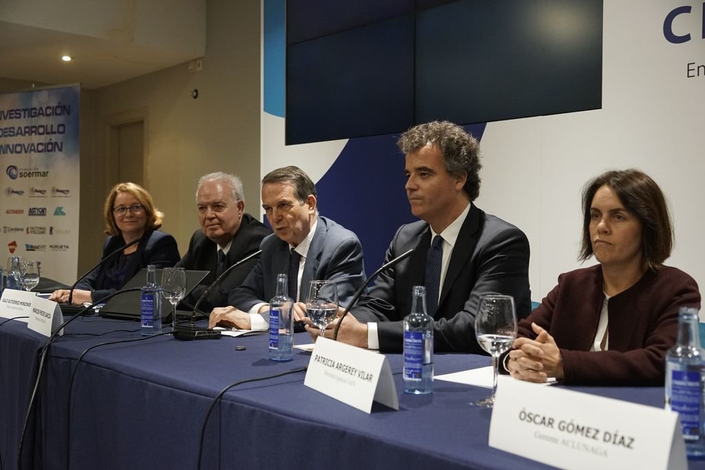 Aclunaga presentó su plan estratégico en el Círculo de Empresarios con el alcalde de Vigo y la directora de GAIN.