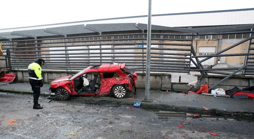 imagen del vehículo siniestrado en el accidente mortal ocurrido en diciembre de 2012