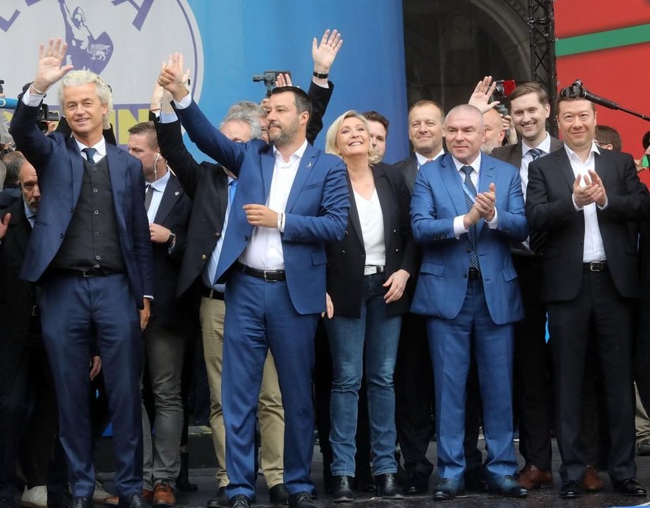 Matteo Salvini acompañado por los líderes de partidos de ultraderecha europeos.