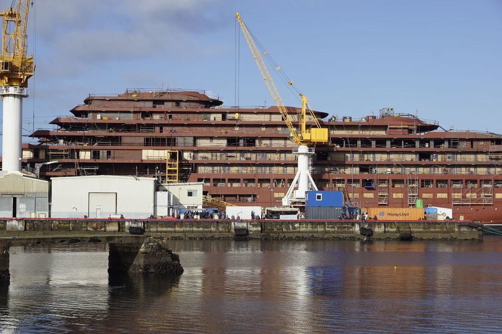 Barreras es uno de los astilleros con mejores perspectivas de trabajo con un crucero de lujo en construcción (foto), otro en cartera y varios ferris.