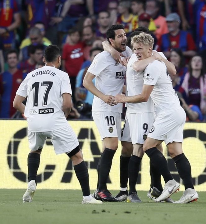 Daniel Wass celebra uno de los goles obtenidos por el Valencia en la final de Copa de ayer.