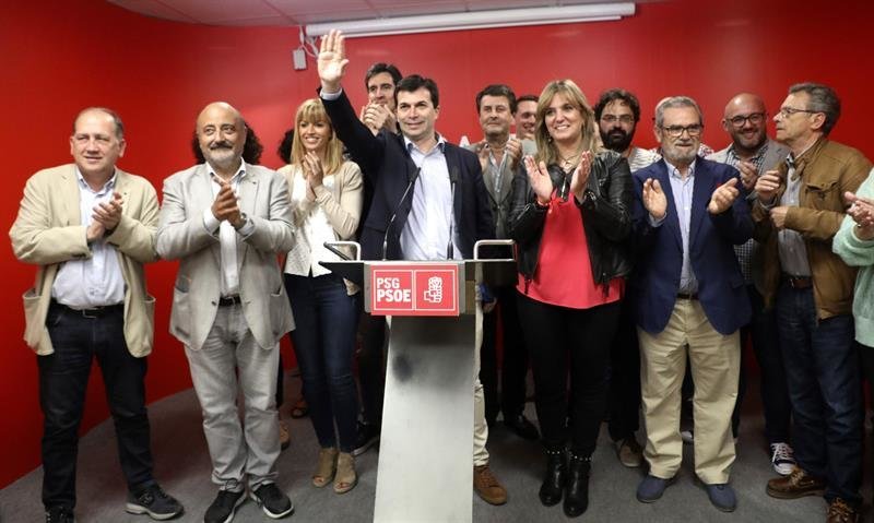 El portavoz del PSdg-PSOE, Gonzalo Caballero (c)