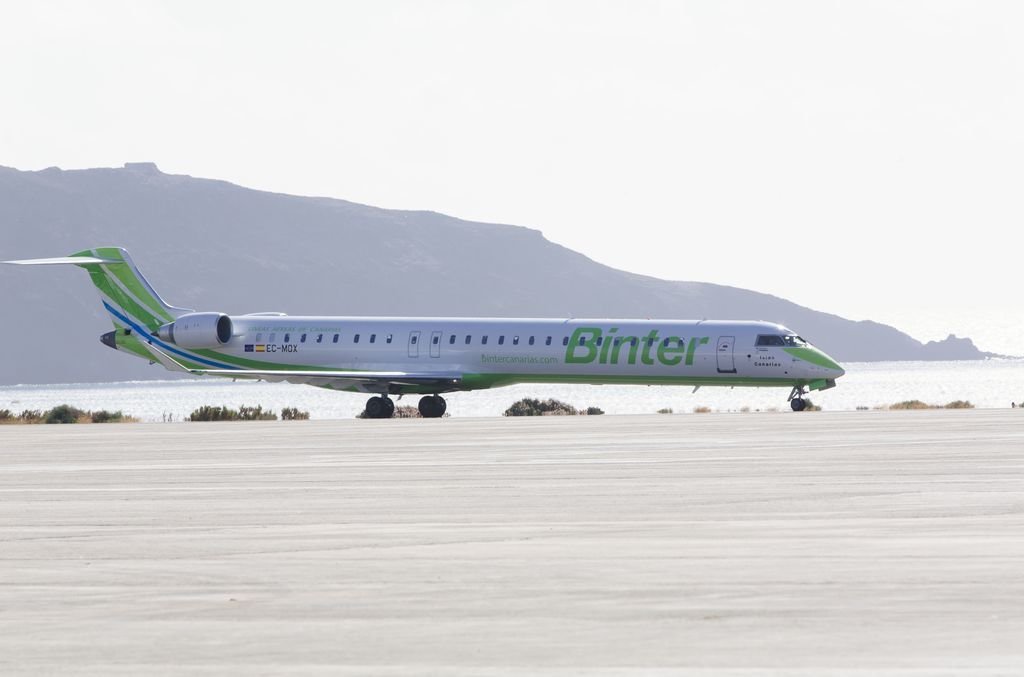 Un aparato de la empresa Binter Bombardier CRJ 1000 que operará entre Vigo y Canarias.