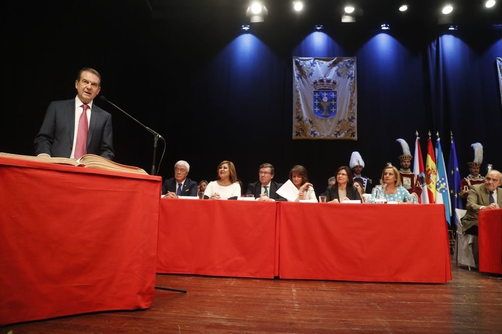 Investidura en Vigo este sábado, ceremonia que marcó el inicio del mandato 2019-2023.