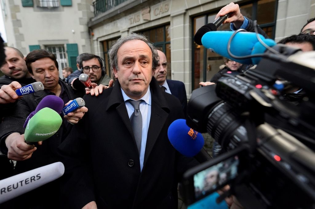 Michel Platini, a la salida del Tribunal Internacional de Arbitraje Deportivo (TAS), en el año 2015.