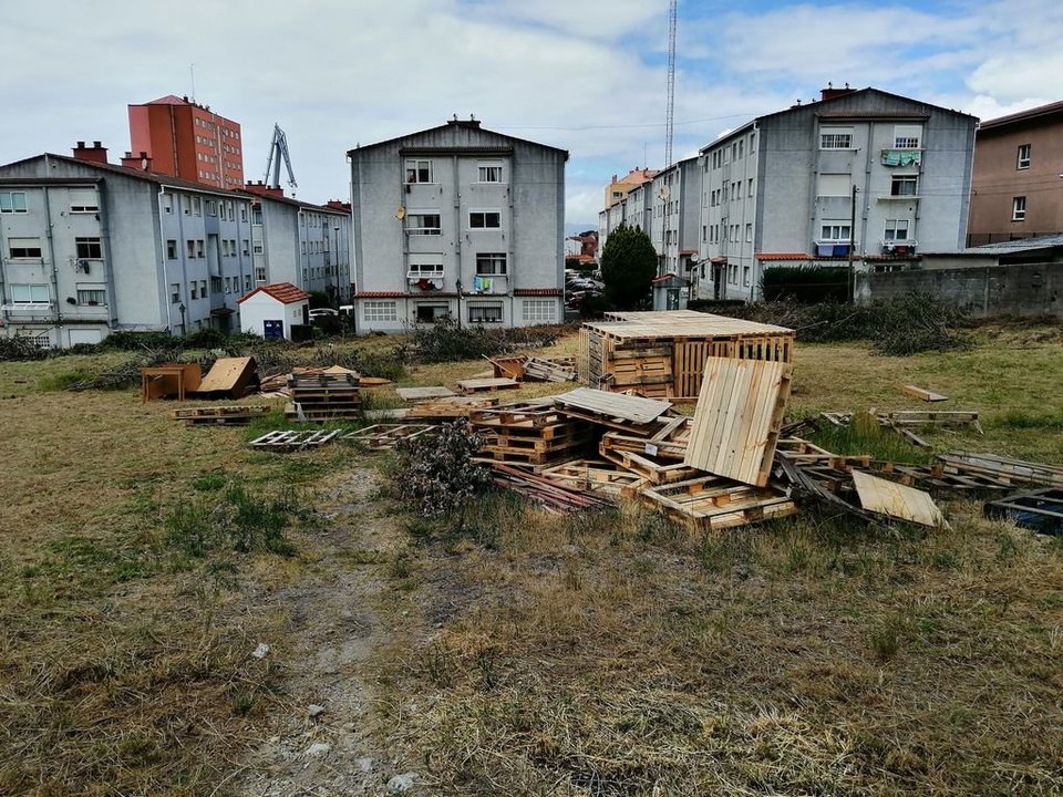 Las piras comienzan a ser visibles en los barrios de Vigo.