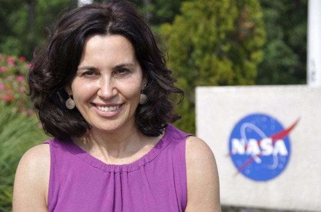 Begoña Vila nació en Vigo en 1963 y es iastrofísica. Trabaja en la NASA.