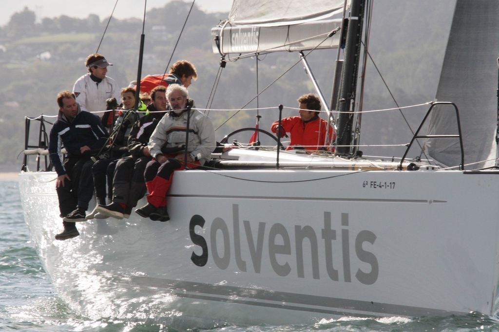 El &#34;Solventis&#34; es uno de los barcos del sur de Galicia que toman parte desde hoy mismo en la cita norteña.