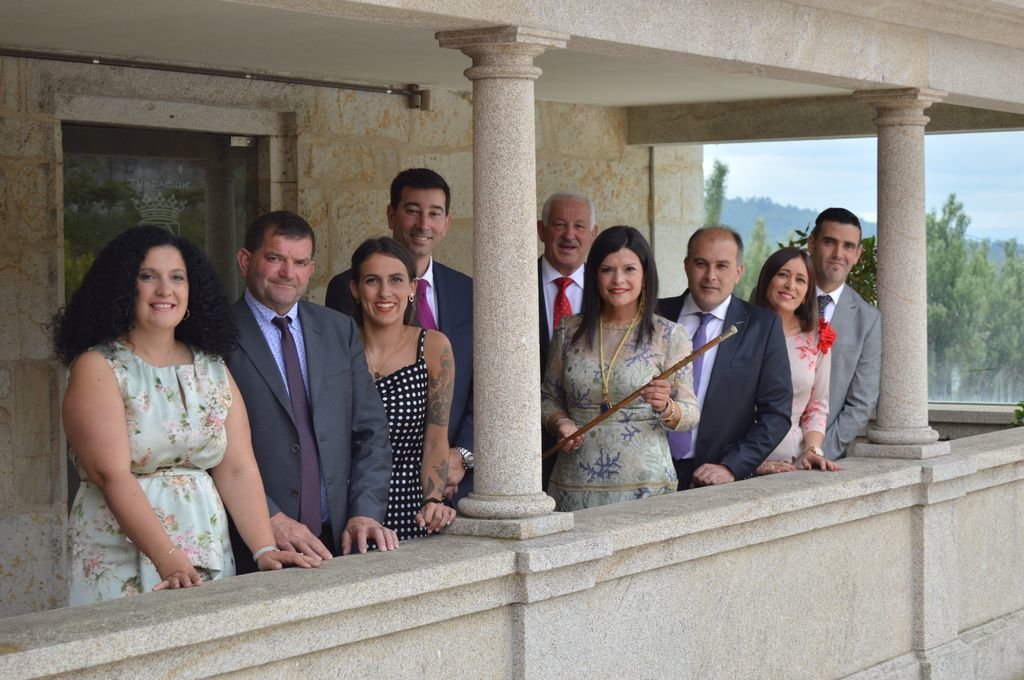 El equipo de gobierno de Mos (PP), al completo, con la alcaldesa, Nidia Arévalo.