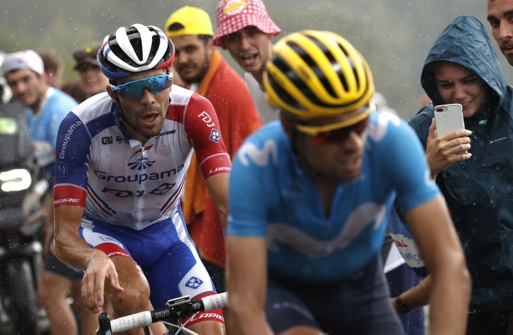 Mikel Landa (d) y el francés Thibaut Pinot, ayer, en la decimoquinta etapa del Tour de Francia.