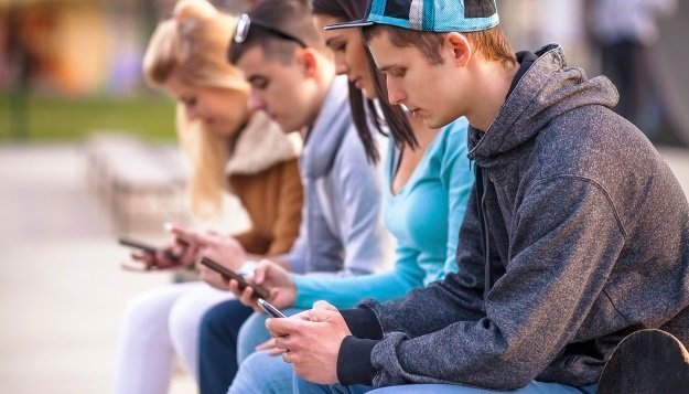 Adolescentes-móviles