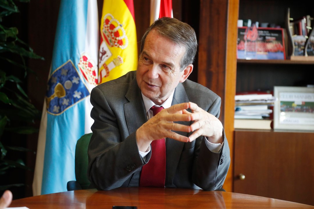Abel Caballero está convencido de que la Unesco “tendrá en cuenta el apoyo social y científico” de la propuesta del Concello.