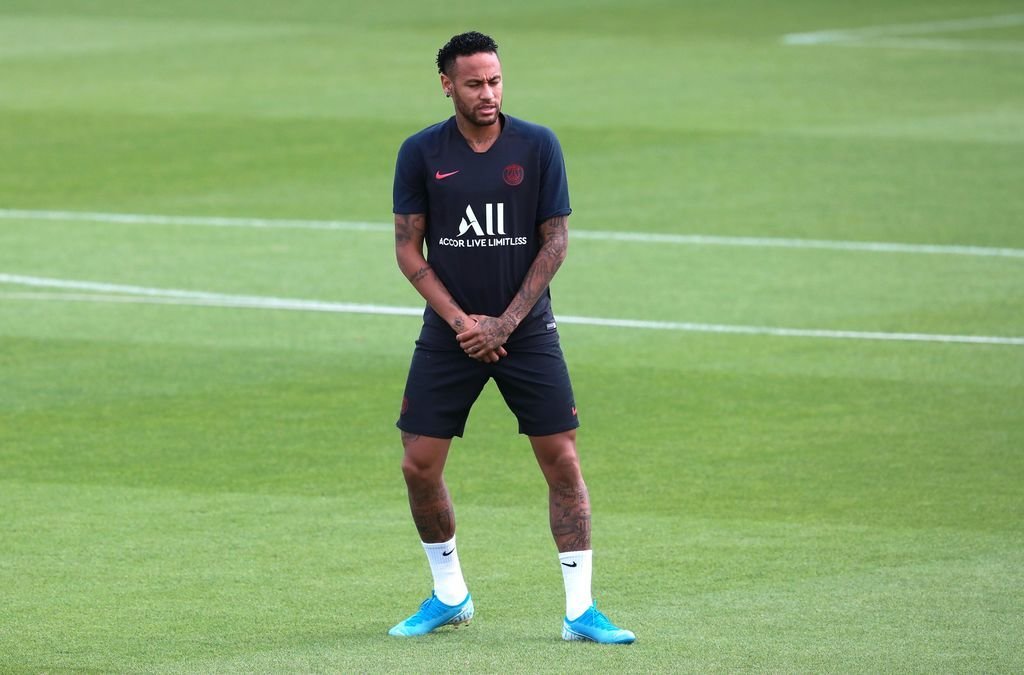 Neymar continúa entrenándose en el PSG a la espera del Barcelona.