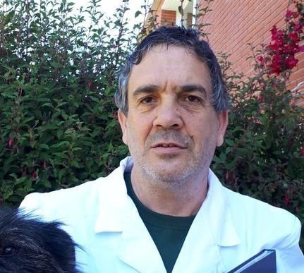 Antonio Reinoso, presidente de Aevet y veterinario en Vigo.