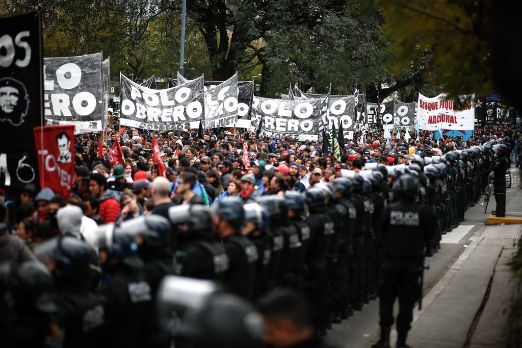 Fuerte vigilancia policial frente a las protestas llevadas a cabo el pasado miércoles en Buenos Aires.