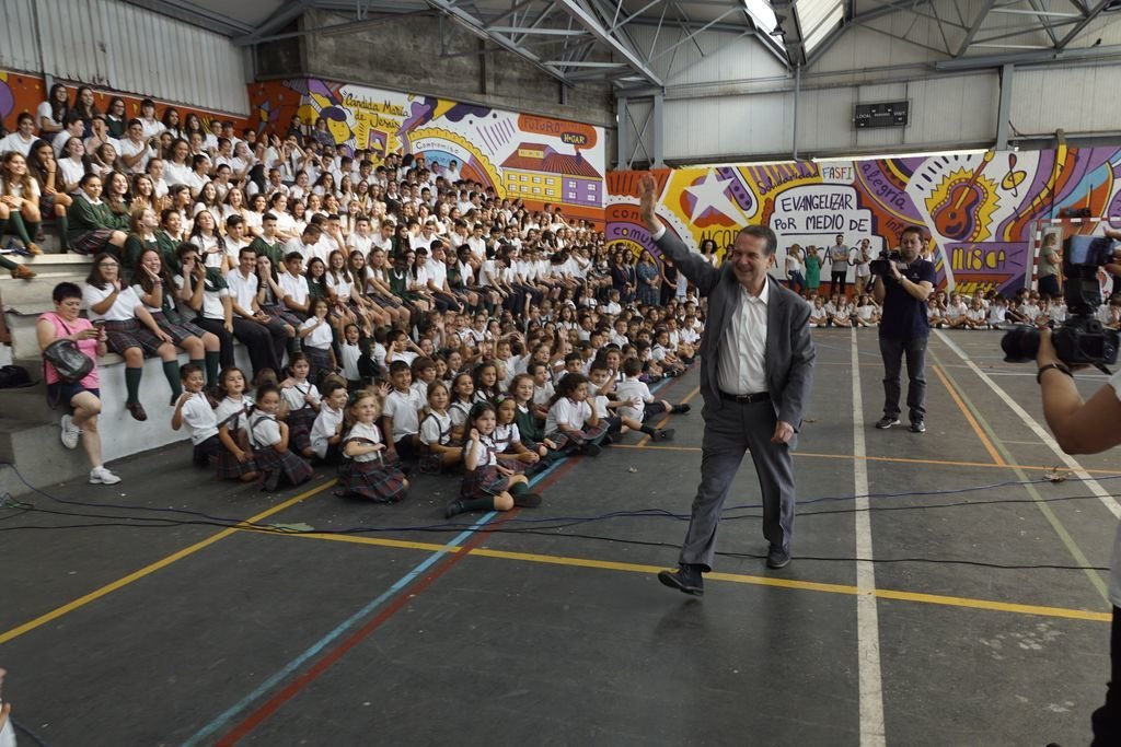El alcalde inauguró el curso en el colegio MIralba