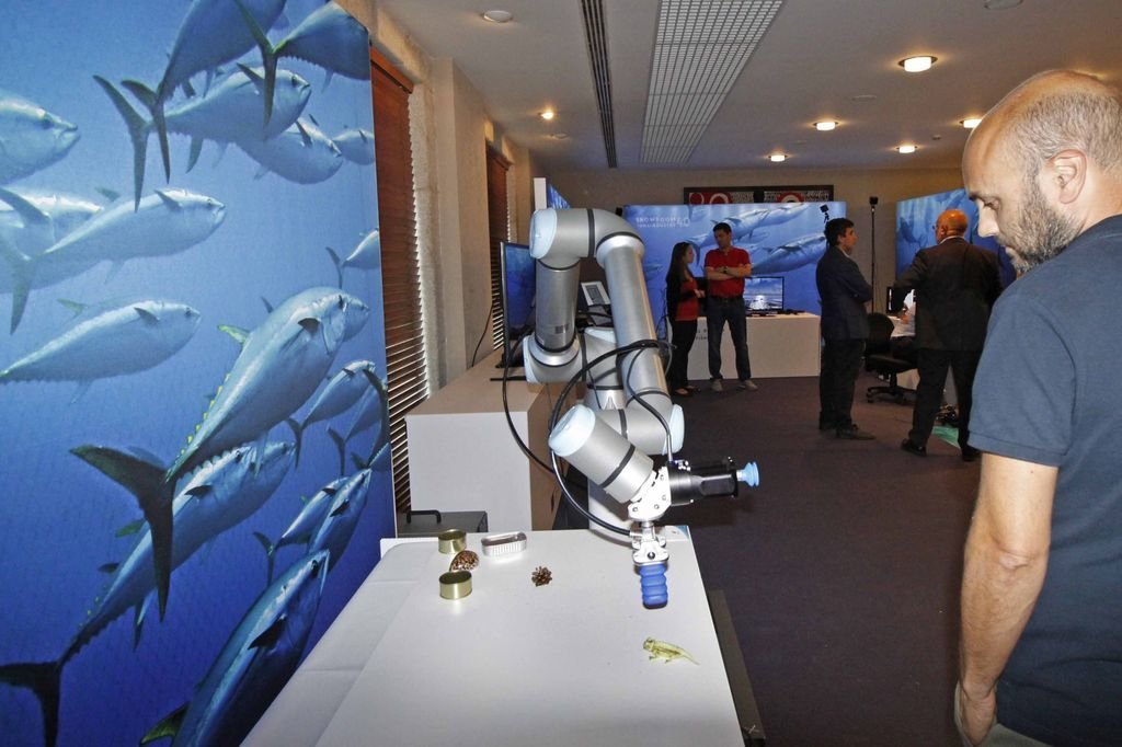 Las últimas innovaciones están en la cumbre del atún, un robot colaborativo.