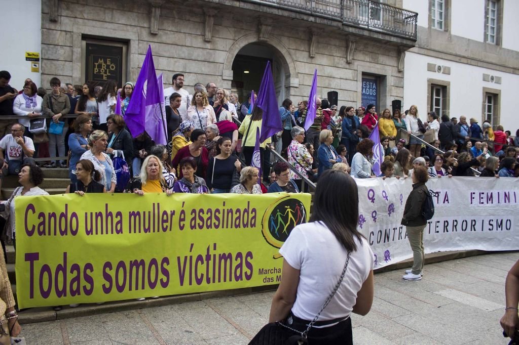 Concentración en Vigo contra los crímenes machistas de Valga