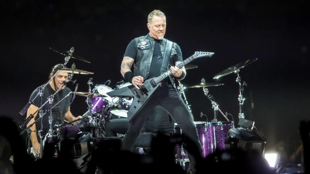 Metallica durante un concierto en Budapest