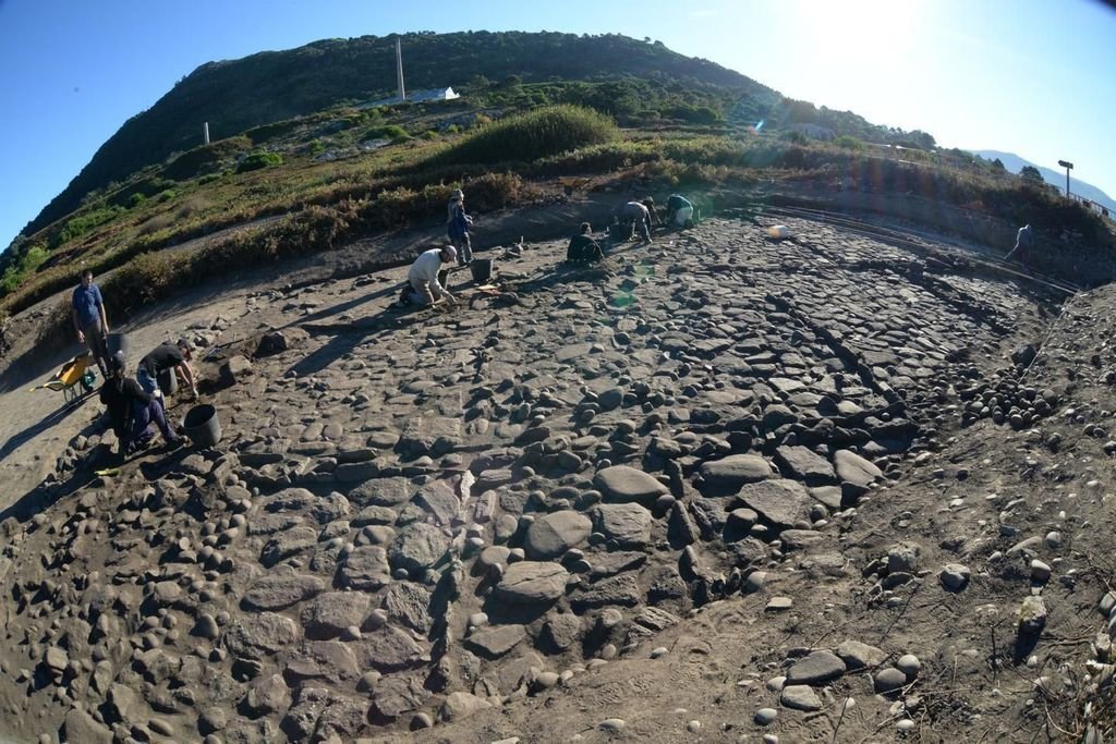 Imagen de las salinas de la época romana en A Guarda durante la fase de excavación.