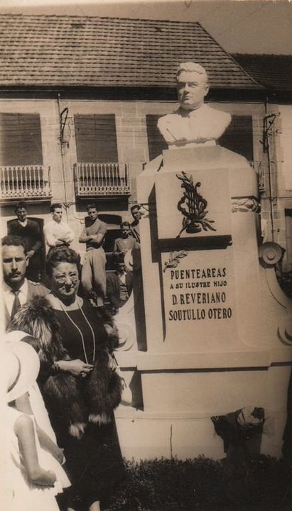 Año 1957, Victoria San Emeterio, viuda de Soutullo en Ponteareas.
