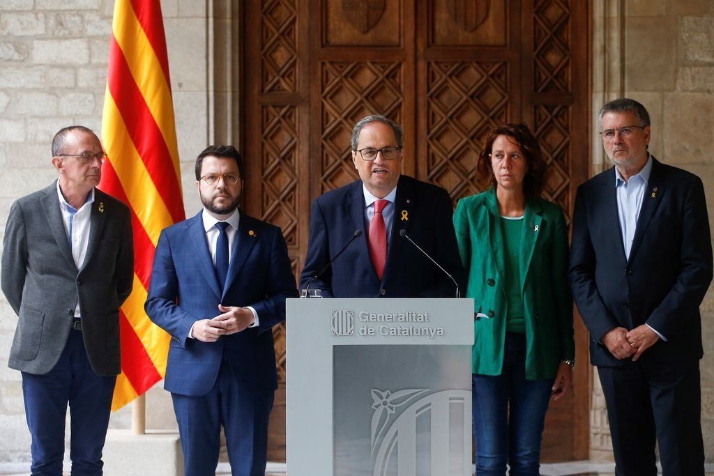 Torra, durante la lectura de la declaración institucional en el Palau de la Generalitat.