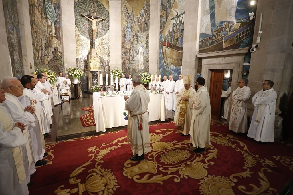 La Concatedral acogió la eucaristía por las bodas de oro de las catorce parroquias con sus representantes.