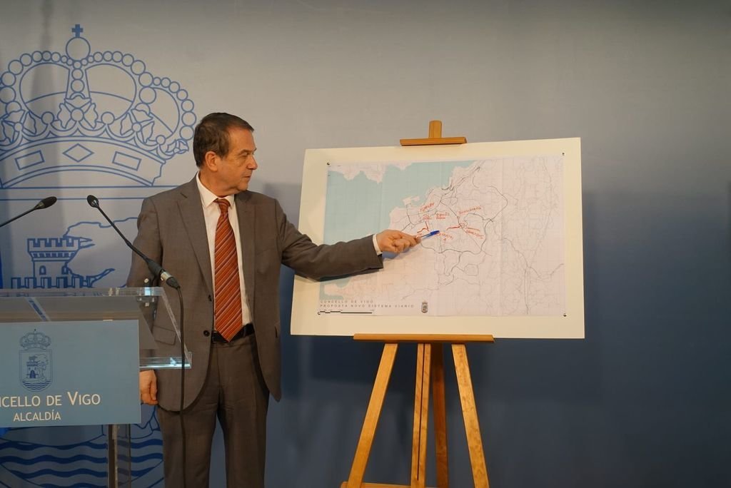 El alcalde Abel Caballero adelantó algunos de los proyectos viales incluidos en el PGOM.