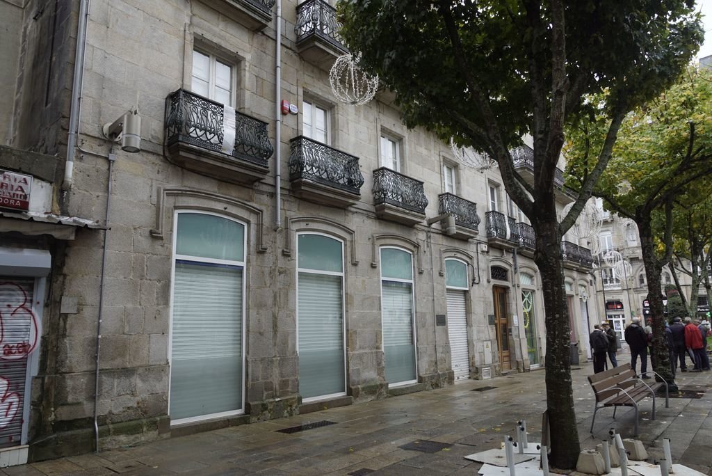 El edificio de la Plaza de la Princesa 7 alberga una de las unidades de servicios sociales de Vigo.