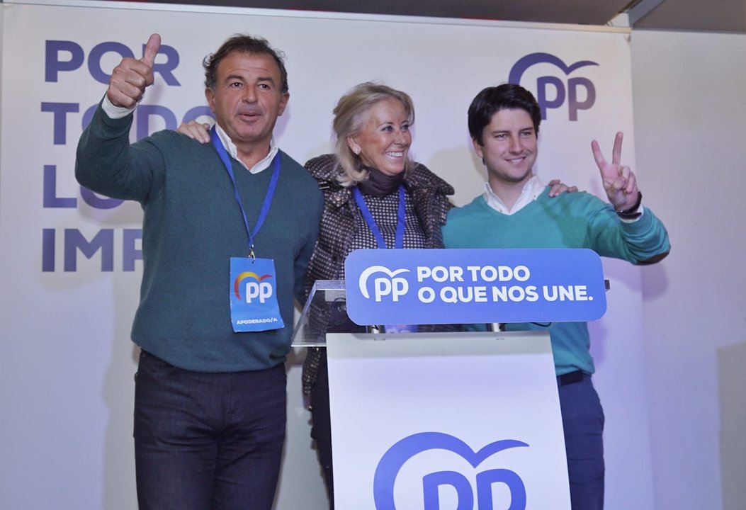 Javier Guerra, Corina Porro y Diego Gago, se mostraron muy satisfechos con los resultados obtenidos en Vigo.