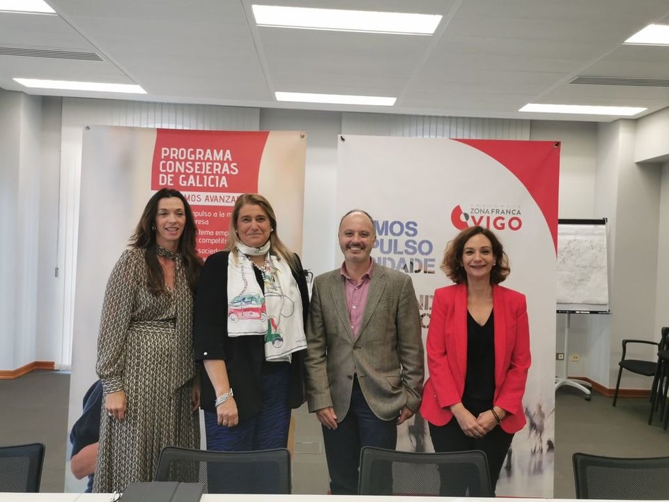 Teresa Mariño, Socorro Fernández Larrea, David Regades y Susana Lama.
